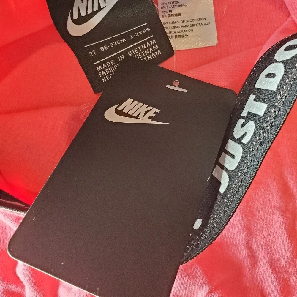 NWT Nike Pink Nebula Toddler Girl Leggings Size 2T Pink and White